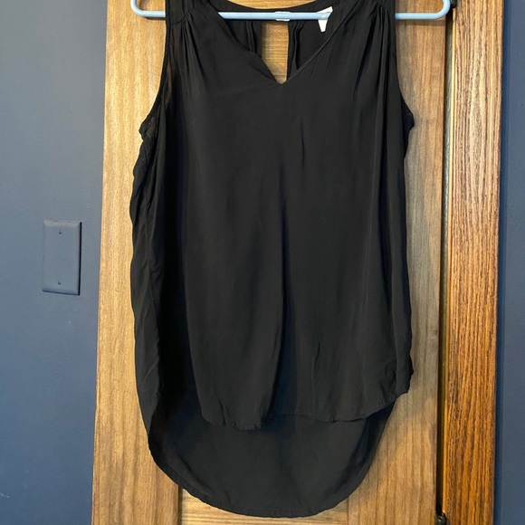Old Navy Tops - Black cotton cami.